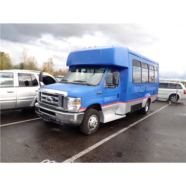 2011 Ford E-450 Super Duty