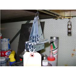 LOT OF HINGES