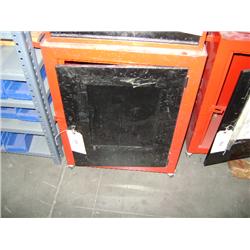 RED AND BLACK TOOL CABINET W/CASTERS