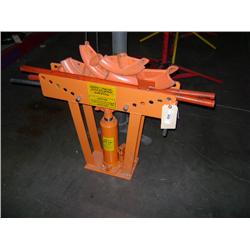 CENTRAL HYDRAULICS 12 TON PIPE BENDER