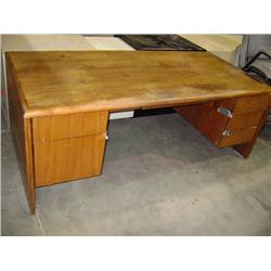 OAK EXECUTIVE OFFICE DESK