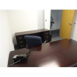 MODULAR CORNER RECEPTIONIST STATION / DESK