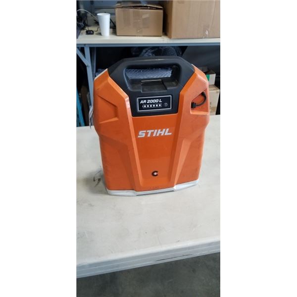 STIHL AR2000L BATTERY, TURNS ON CHARGED, THEN FLASHES RED AND BEEPS