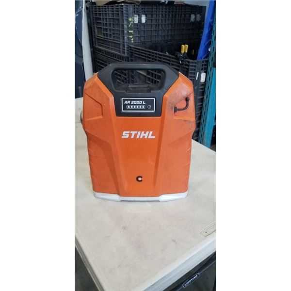 STIHL AR2000L BATTERY, TURNS ON CHARGED, THEN FLASHES RED AND BEEPS