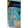Image 3 : CRATE WITH ASSORTED SAW BLADES AND BIT SETS