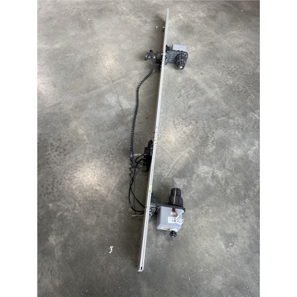 ELECTRIC VINYL ROLLER. WORKING