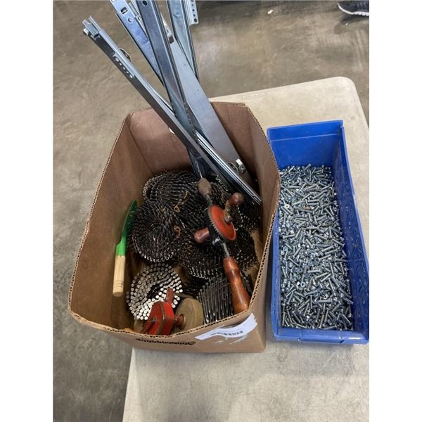 BOX OF TOOLS INCLUDING COIL NAILS,  VINTAGE HAND CRANK MANUAL BENCH MOUNT TOOL SHARPENER, VINTAGE EG