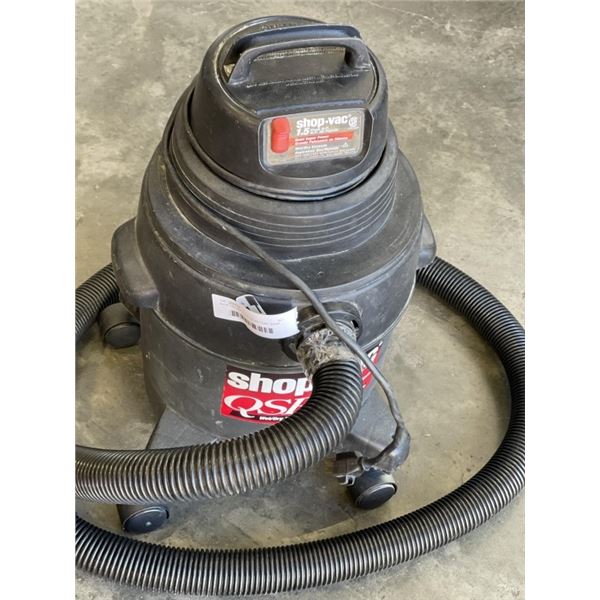 SHOP VAC QSP 4 GALLON WET/DRY SHOP VAC. WORKING