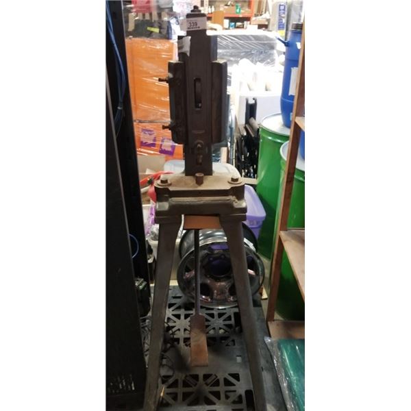 BROWN & BOGGS ANTIQUE HEAVY DUTY CAST IRON FOOT KICK PRESS. MODEL 173