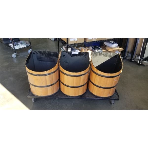 ROLLING 3 BARRELL ORGANIZER RETAIL MERHCANDISER
