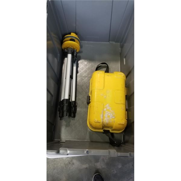 LEICA RUNNER AUTOMATIC OPTICAL LEVEL WITH PROTECTIE CASE IN TOTE