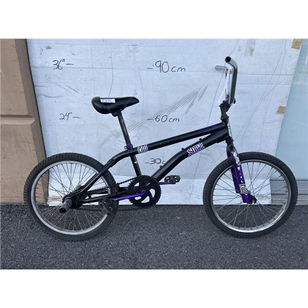 BLACK SIMS BIKE