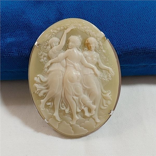 LARGE SILVER PLATED CAMEO BROOCH/ PENDANT