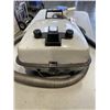 Image 2 : BEAUMARK VACUUM CLEANER