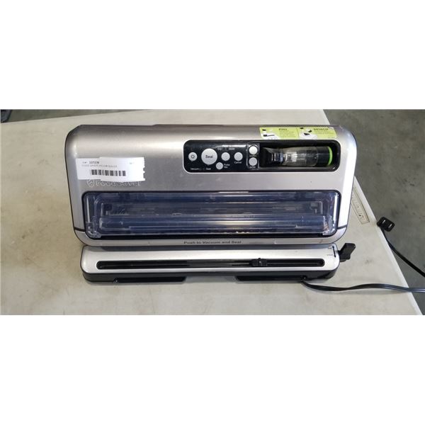 FOOD SAVER VACUUM SEALER