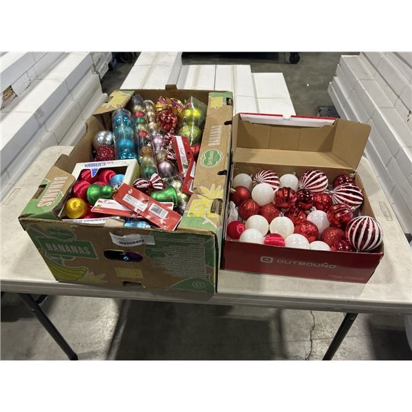 LOT OF ASSORTED CHRISTMAS TREE DECORATIONS