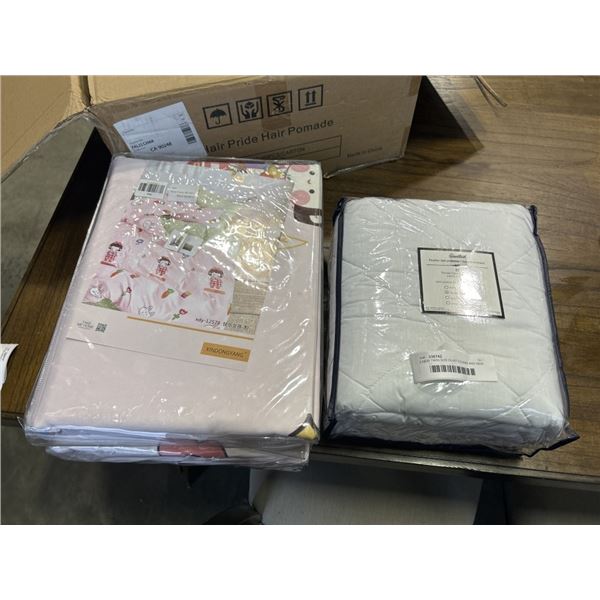 2 NEW TWIN SIZE DUVET COVERS AND NEW TWIN FEATHER PROTECTOR