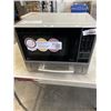 Image 1 : LG MICROWAVE MODEL LMP1171SS. WORKING