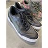 Image 2 : BAG OF SIZE 8 MENS SHOES