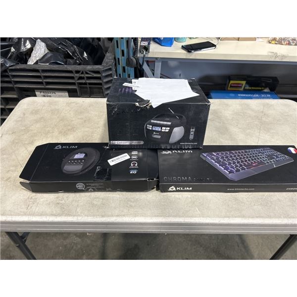 KLIM CHROMA SANS FIL KEYBOARD, KLIM DISCMAN, AND KLIM CD-CASSETTE PLAYER