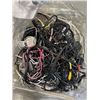Image 1 : BAG OF ELECTRONIC CABLES