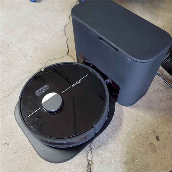 DUSTIN BOBSWEEP PET24-7-213 ULTRAVISION ROBOT VACUUM AND MOP WORKING WITH DOCK MSRP $999