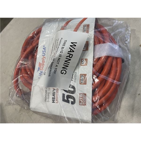 HEAVY DUTY 50 FOOT LIGHTED INDOOR / OUTDOOR 3-WIRE GROUNDED ORANGE EXTENSION CORD. 10AWG/3C