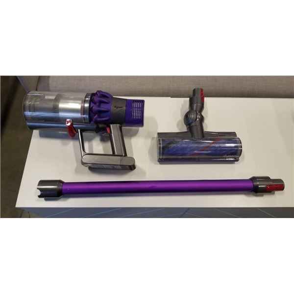 DYSON V10 ANIMAL PLUS CORDLESS STICK VACUUM - TESTED WORKING, RETAIL $699