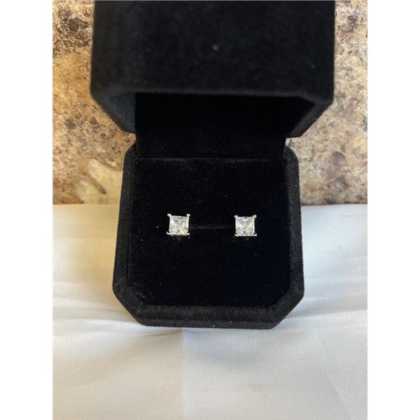 NEW S925 0.6 CT EACH SIMULATED DIAMOND (CZ) STUD EARRINGS, MOUNTED IN 925 STERLING SILVER W/ WHITE G