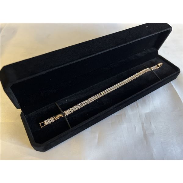 NEW 18K GOLD PLATED 5.0MM EMERALD CUT SIMULATED DIAMOND (CZ) TENNIS BRACELET 6.75"- 7.75" LONG