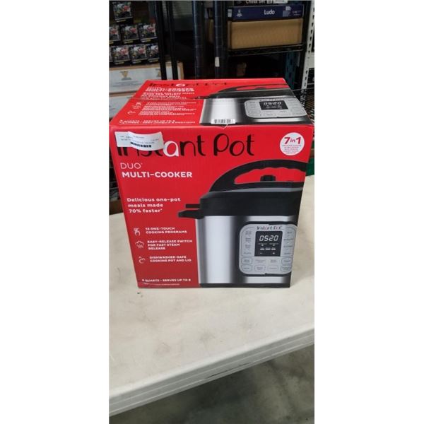 INSTANT POT DUO V5 8QT 7-IN-1 PRESSURE COOKER - TESTED WORKING, RETAIL $179