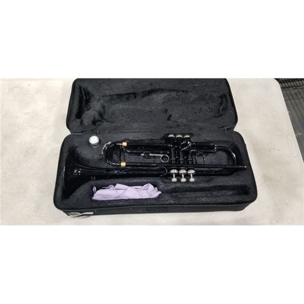 GLORY BLACK LACQUERED TRUMPET IN CASE
