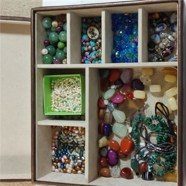 LARGE CASE W/ BEADS AND PEARLS
