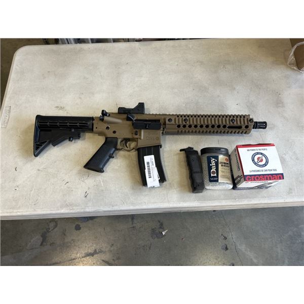 CROSMAN FULL AUTO R1 CO2 POWERED BB AIR RIFLE WITH C02 CARTRIDGES & BB'S
