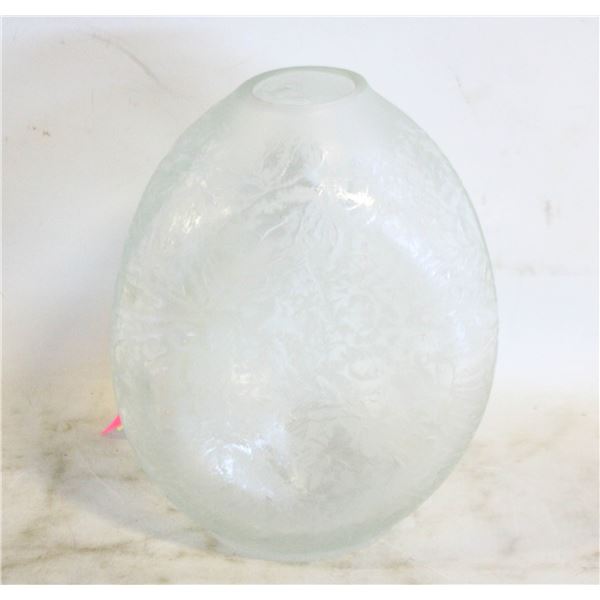 VINTAGE FROSTED GLASS CRYSTAL VASE