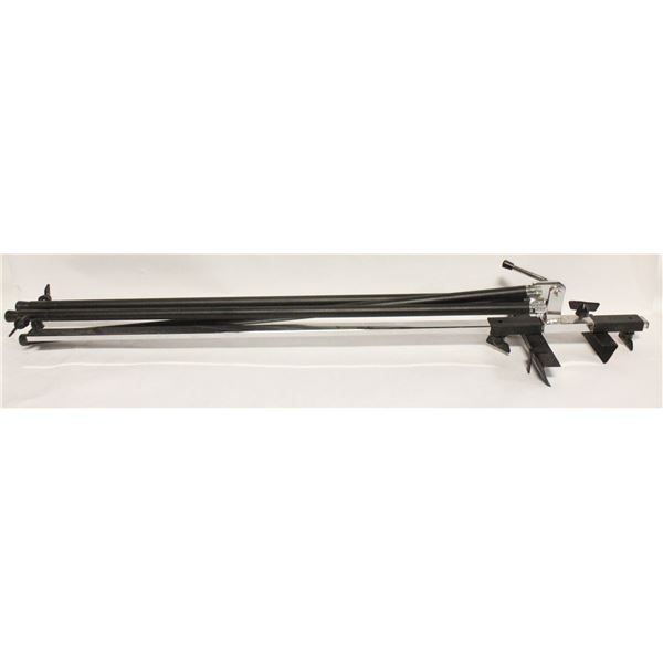 METAL MUSICAL 36" TRIPOD STAND