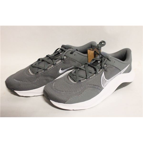NEW NIKE MEN'S LEGEND SIZE 11.5