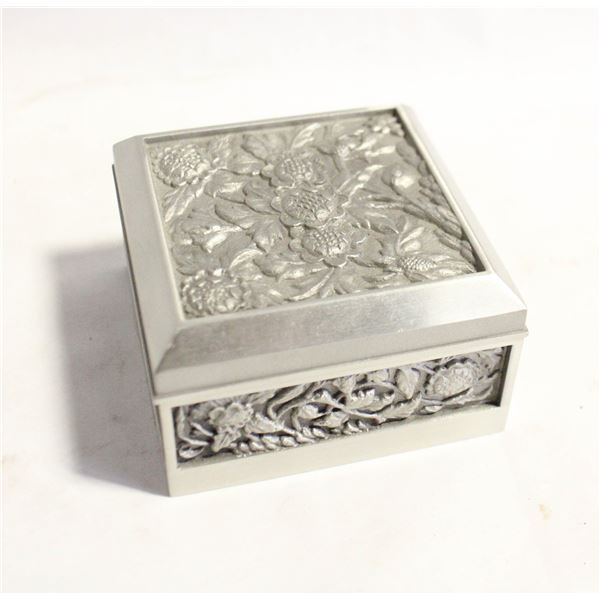 VINTAGE PEWTER FLORAL DESIGN TRINKET BOX