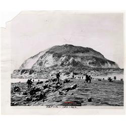 WWII Marines Storm Mt Suribachi