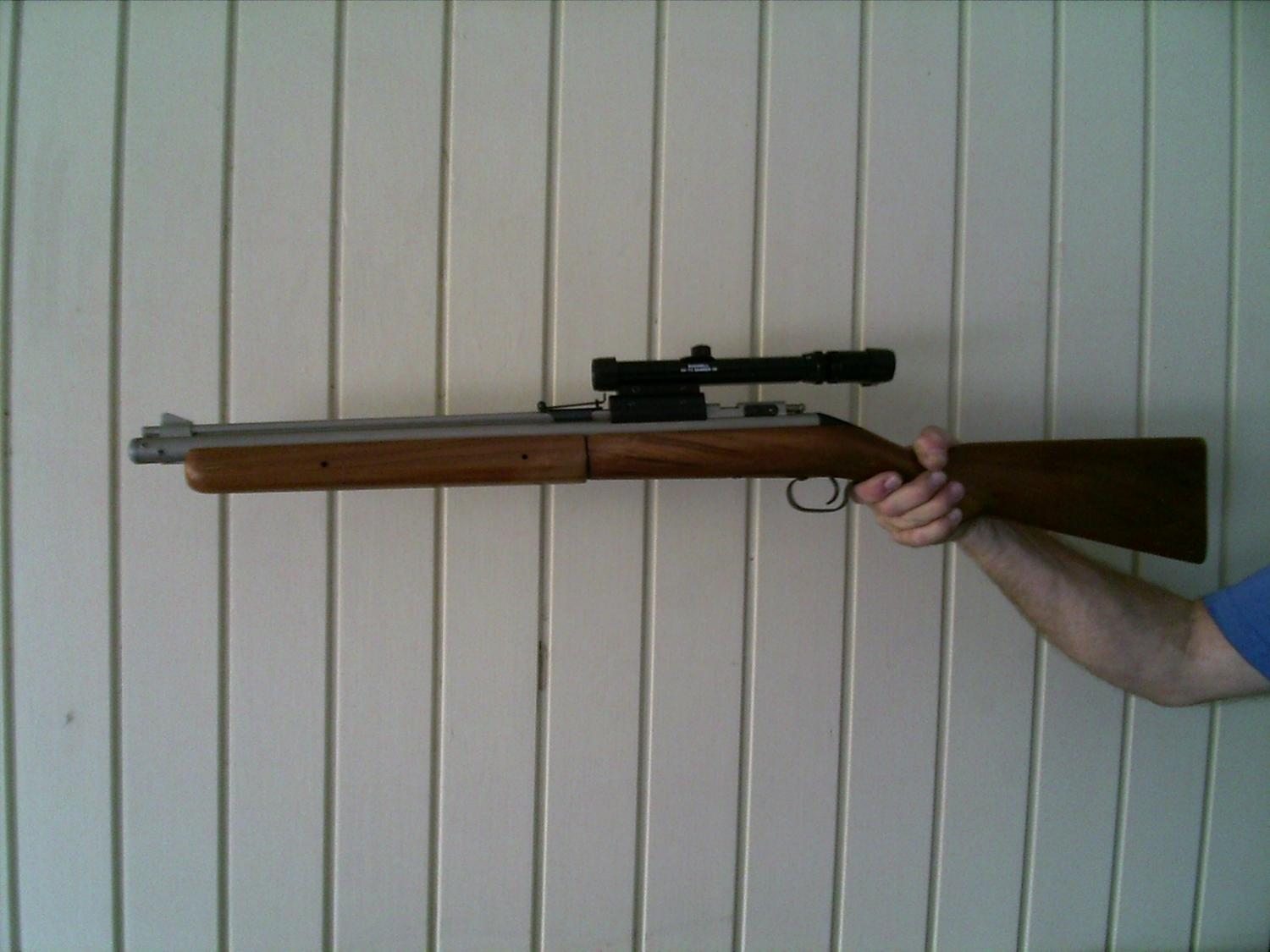 Sheridan Products air rifle, model Silver Streak with scope