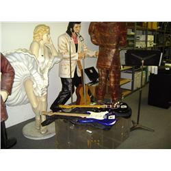 Marilyn Monroe Statue