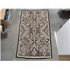 Image 2 : Two Gray Hills Rug