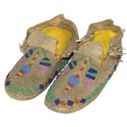 Sioux Child's Moccasins