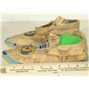 Image 2 : Crow Beaded Moccasins
