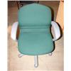 Image 1 : Lot of 5 Green Rolling Chairs