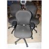 Image 1 : Lot of 5 Office Chairs