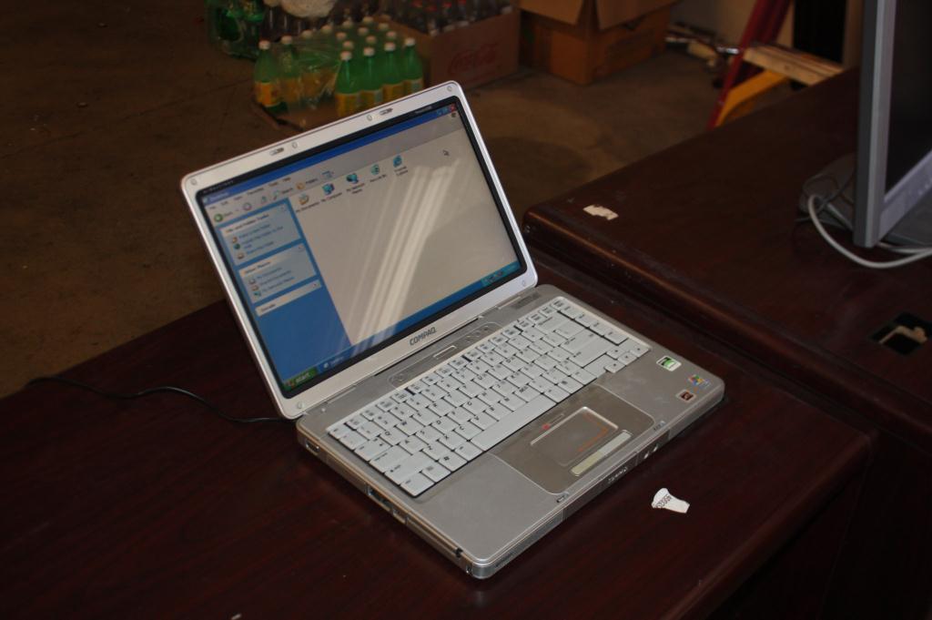Compaq Laptop Windows xp ATI Graphics Comes W/