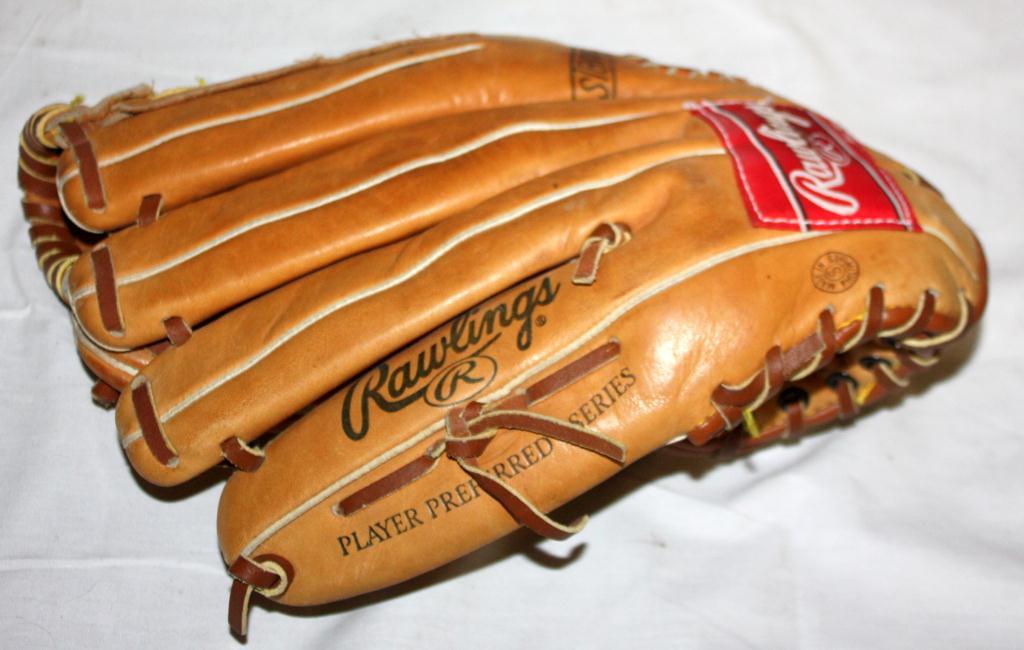 Rawlings Fastback Model Baseball Outfielder Glove