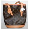Image 1 : Louis Vuitton Purse