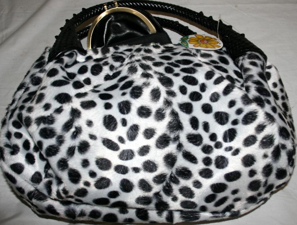1 Black & White Black Leopard Designed Purse